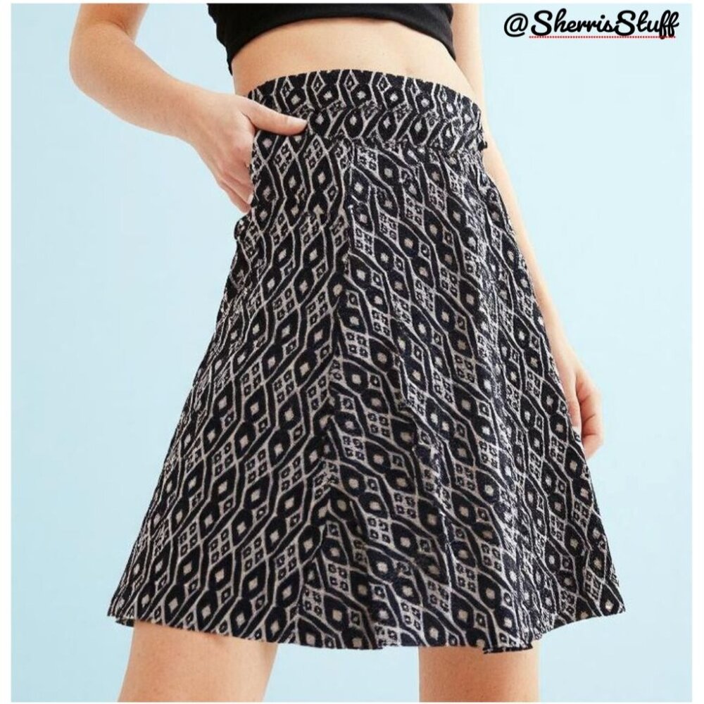 NWT New Max Edition Black White Fold Over Pleated Casual Work Skirt S